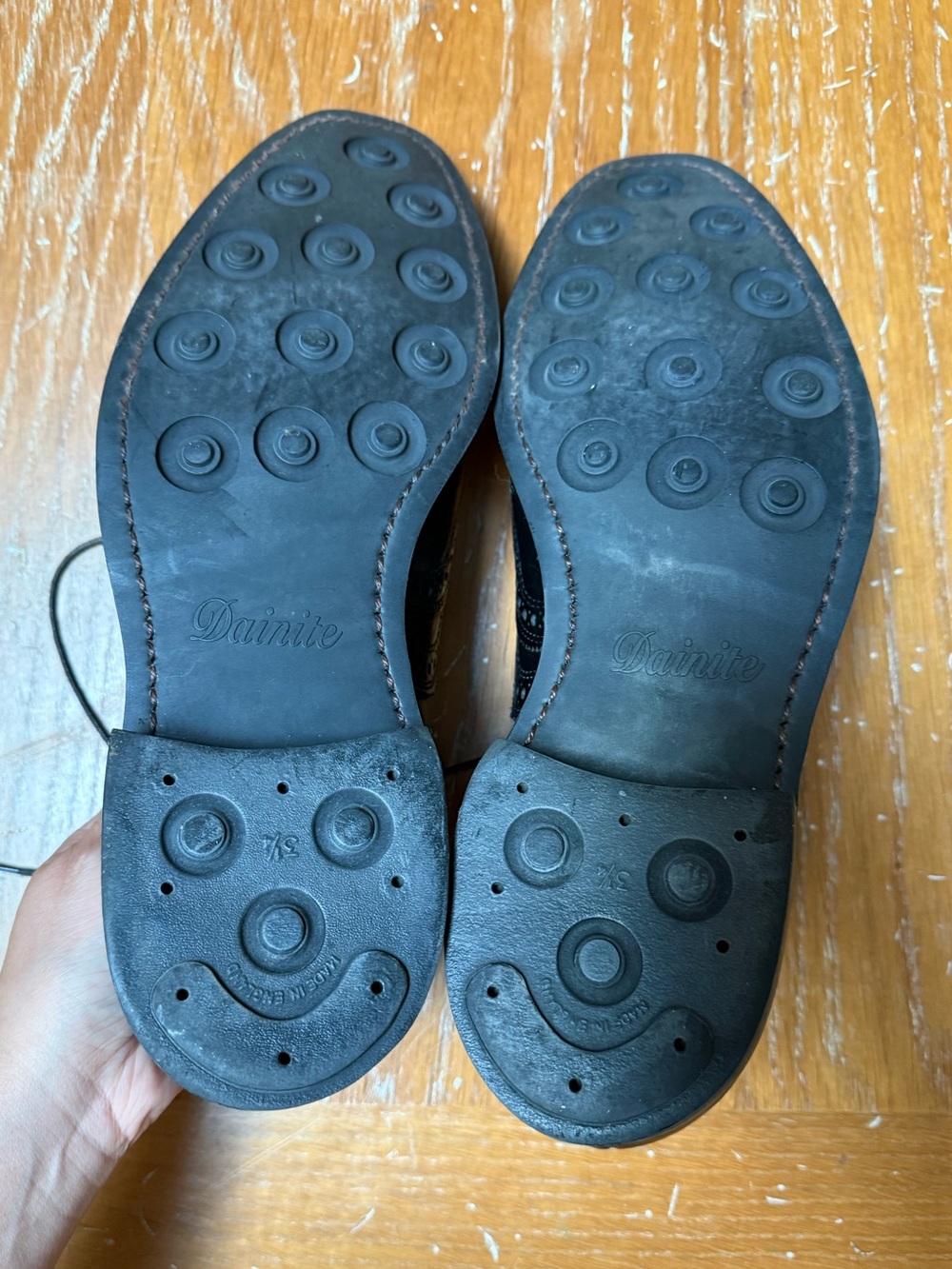 Allen Edmonds : Black Leather Brogue Oxfords - Size 10½ - Picture 3 of 7